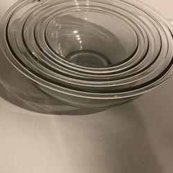 4 Clear Pyrex Nesting Mixing Bowls