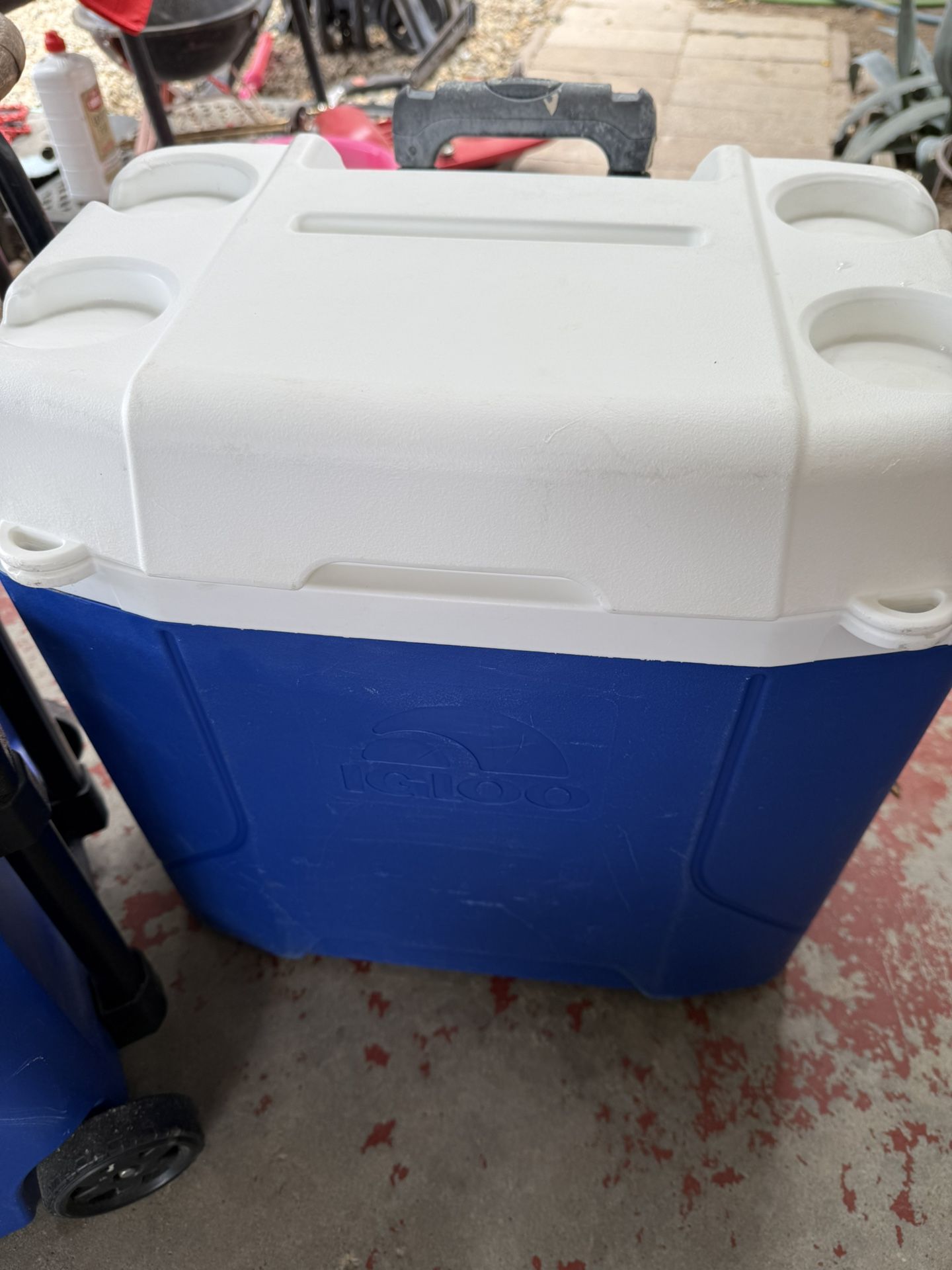 Igloo Cooler With Wheels