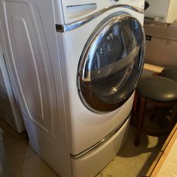 Whirlpool Duet Front Loader Washing Machine With Pedestal
