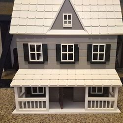 Pottery Barn, Wooden Danbury Dollhouse