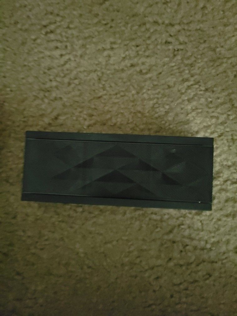 Jawbone Jambox Bluetooth Speaker