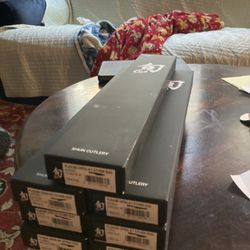 **SHUN- Brand New Knife Set- Premium Japanese Knives