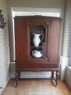 ANTIQUE CHINA HUTCH