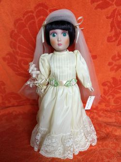 Porcelain Betsy a flapper bride