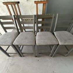 Table And Chairs 