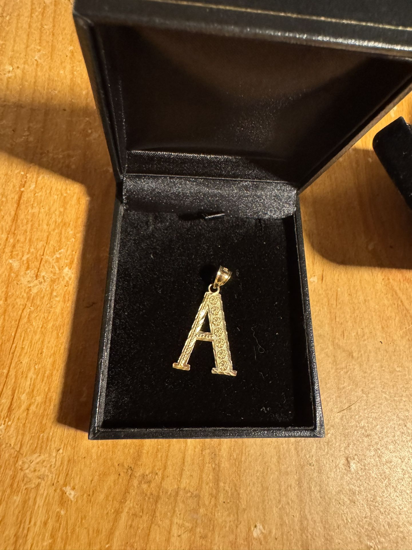 10k Gold Letter βAβ