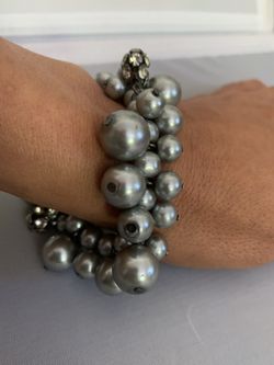 Chunky Cold Gun-Metal Colored Pearl Bracelet