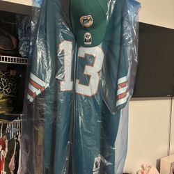 Authentic Mitchell And ness Jersey size 54 And The hat