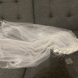 White Bridal Wedding Tulle Lace Veil w/ Faux Pearls & Floral Embellishments