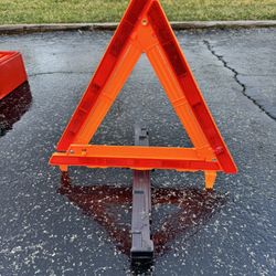 3-Pack Emergency Roadside Safety Triangle with Reinforced Cross Base and Carrying Case (Have 2)