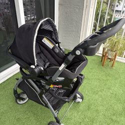 2  ITEMS. Graco SnugRide Lite LX Infant Car Seat PLUS Graco Carrier