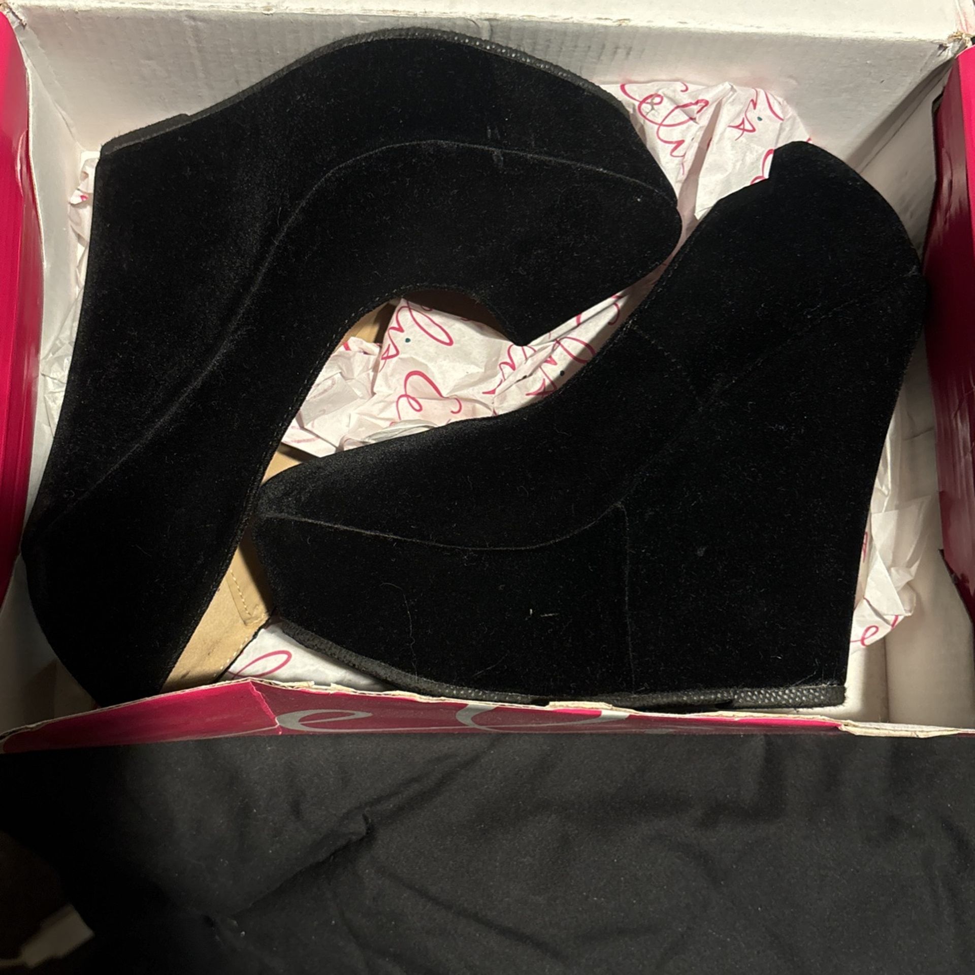Women’s Shoes Size 6