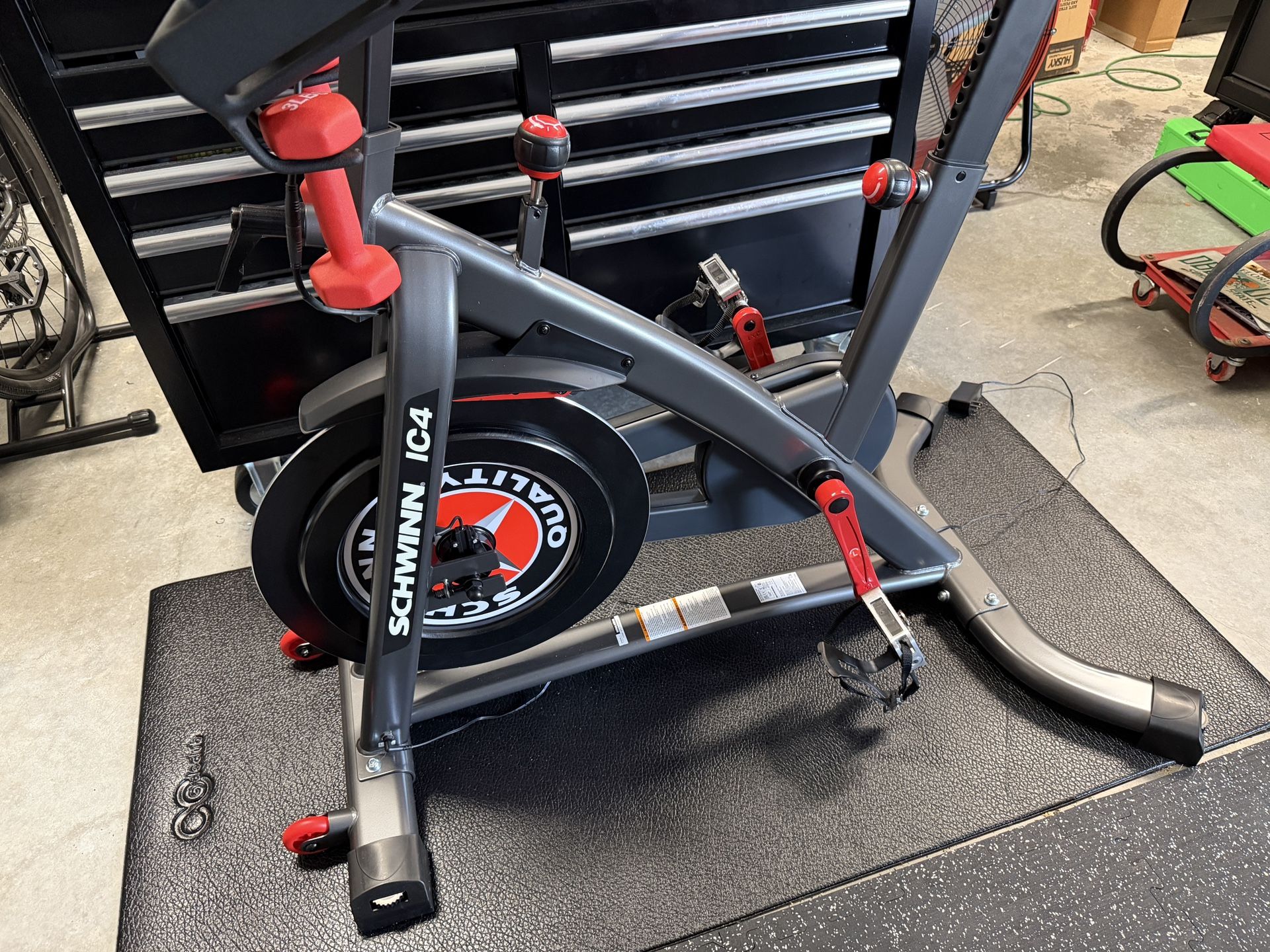 Schwinn IC4 Exercise Bike