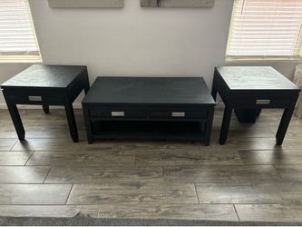 Coffee and end table set