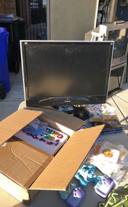 22” computer LCD screen $20 obo