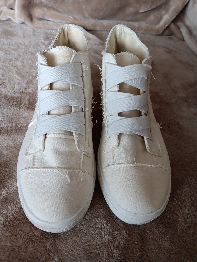 Cute Shoes Size 9