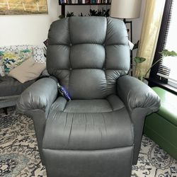 Medical Lift Chair Recliner with Twilight (retails for 3500)