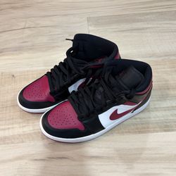 Jordan 1 Mid Burgundy – Men’s Size 9 – Great Condition