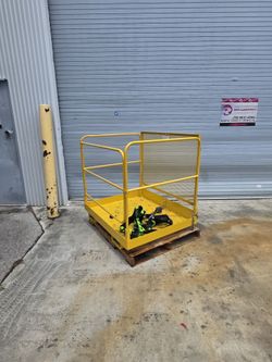 Forklift Aerial Platform - 48" x 40" include Harness