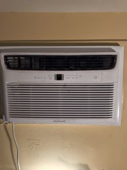 Frigidaire 12,000 BTU air conditioner