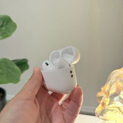 AirPods Gen 2 $45 Each Buy More Then 10 Get Better Price We Ship All 🇺🇸 🇲🇽 