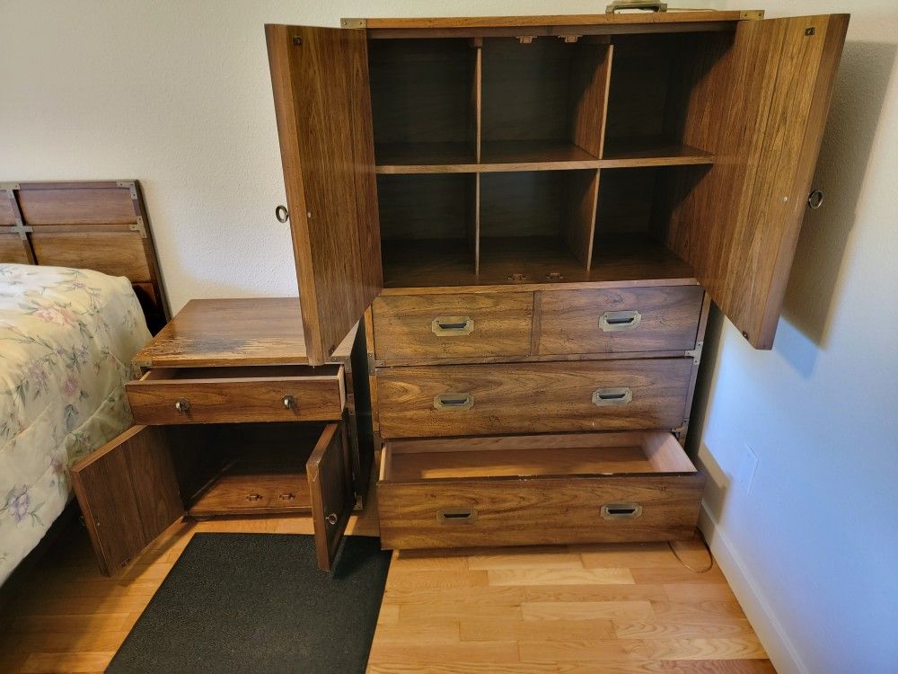 Queen Bedroom Set