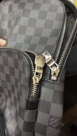 Unisex crossbody/sunglasses