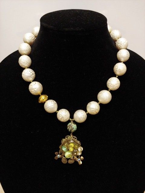 Vintage Style Pretty Faux Pearl Necklace