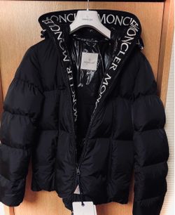 Moncler Montcla Down Jacket