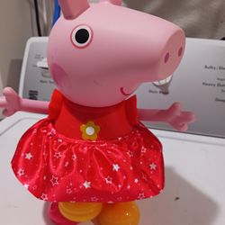 Peppa Pig toys.  Peppa's  Muddy puddles Party doll musical toy for girls and boys.   Good Condition.  interactive.