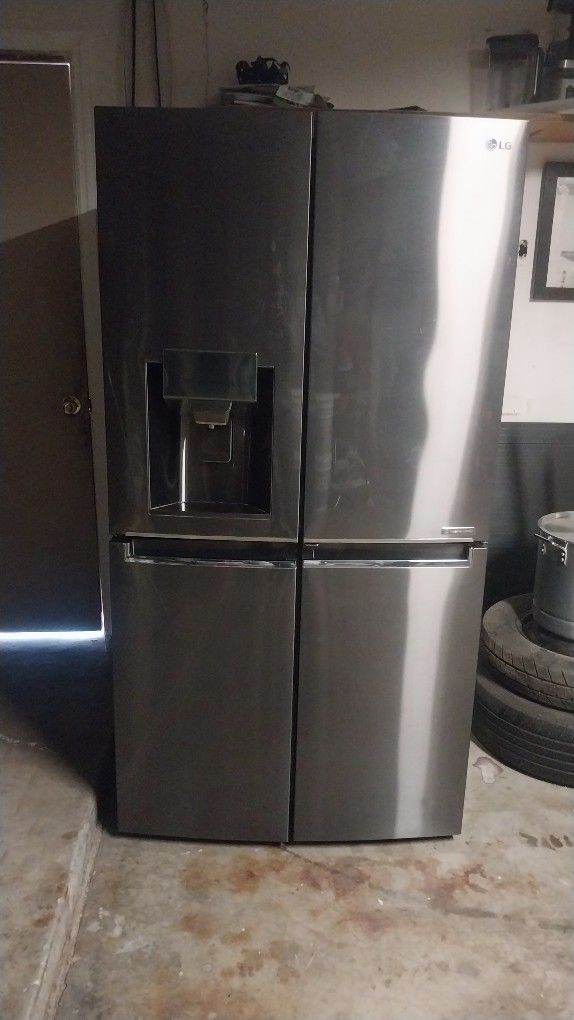 LG Refrigerator