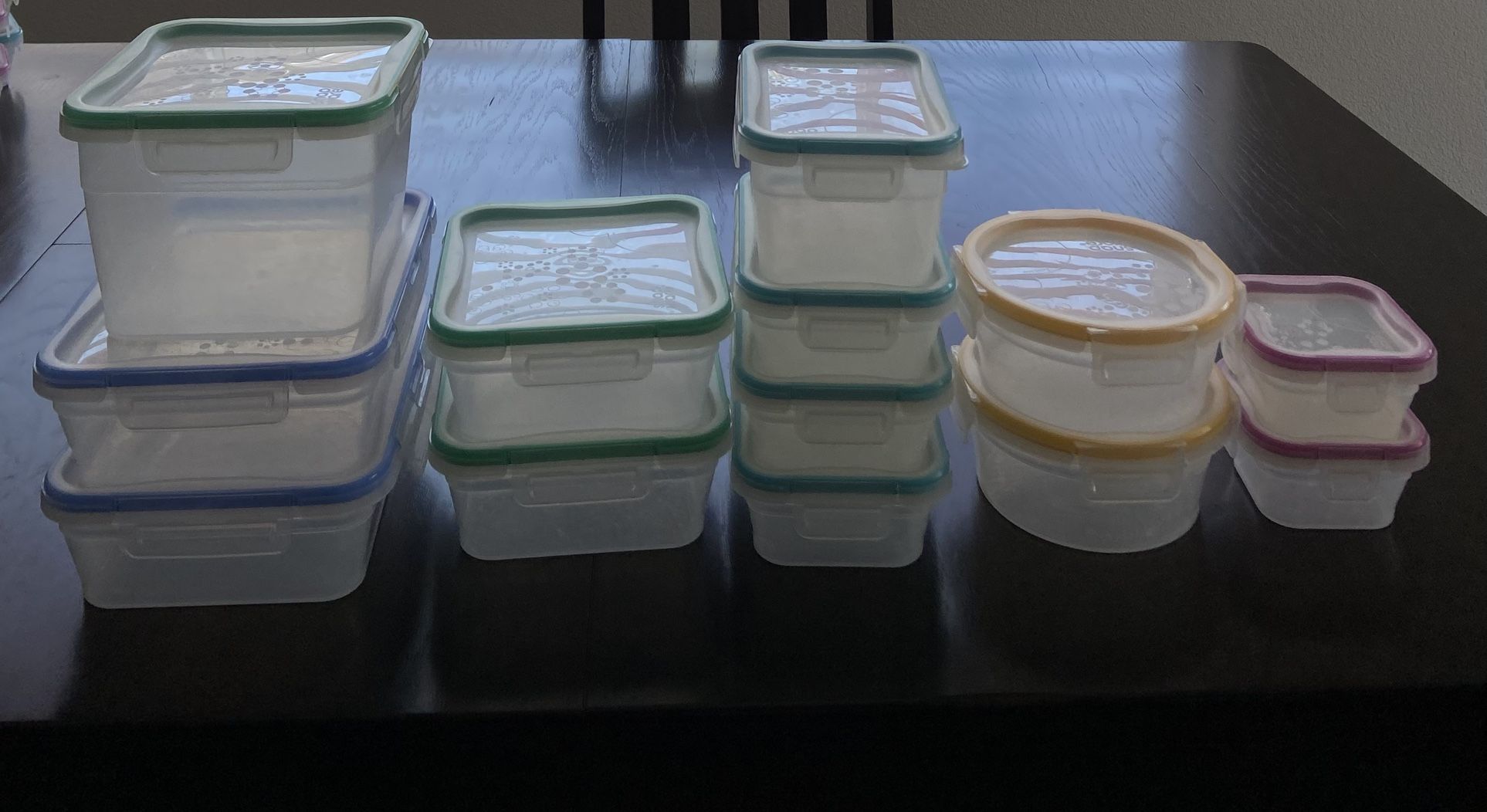 Snapware Plastic Food Storage Set