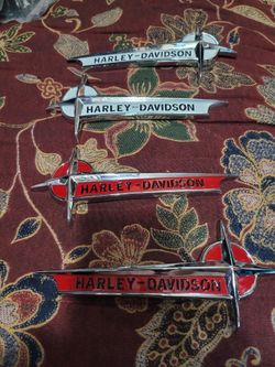 HARLEY - DAVIDSON fuel tank emblems