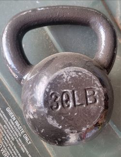 2 x 30lb kettlebell