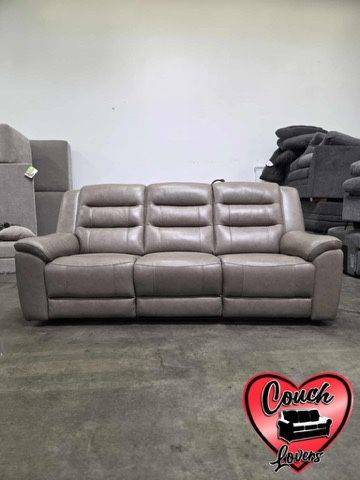 ‼️Liquidation Sale‼️ Mason Leather Power Reclining Couch/Sofa (Free Delivery)