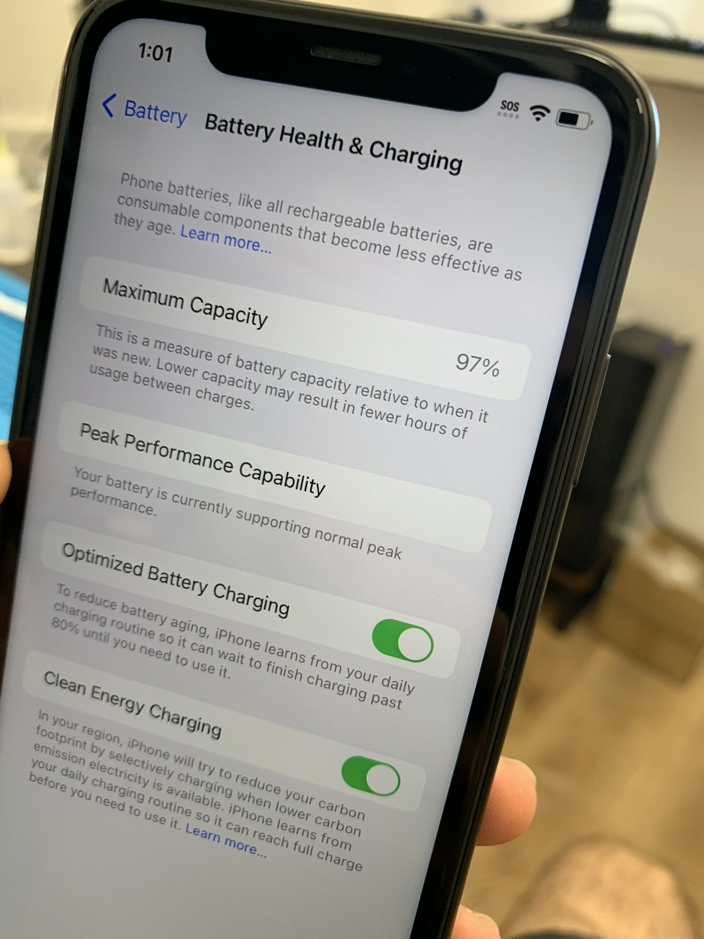 97% Battery iPhone XR, Mostly Like iPhone 11. iCloud/Sim Unlocked