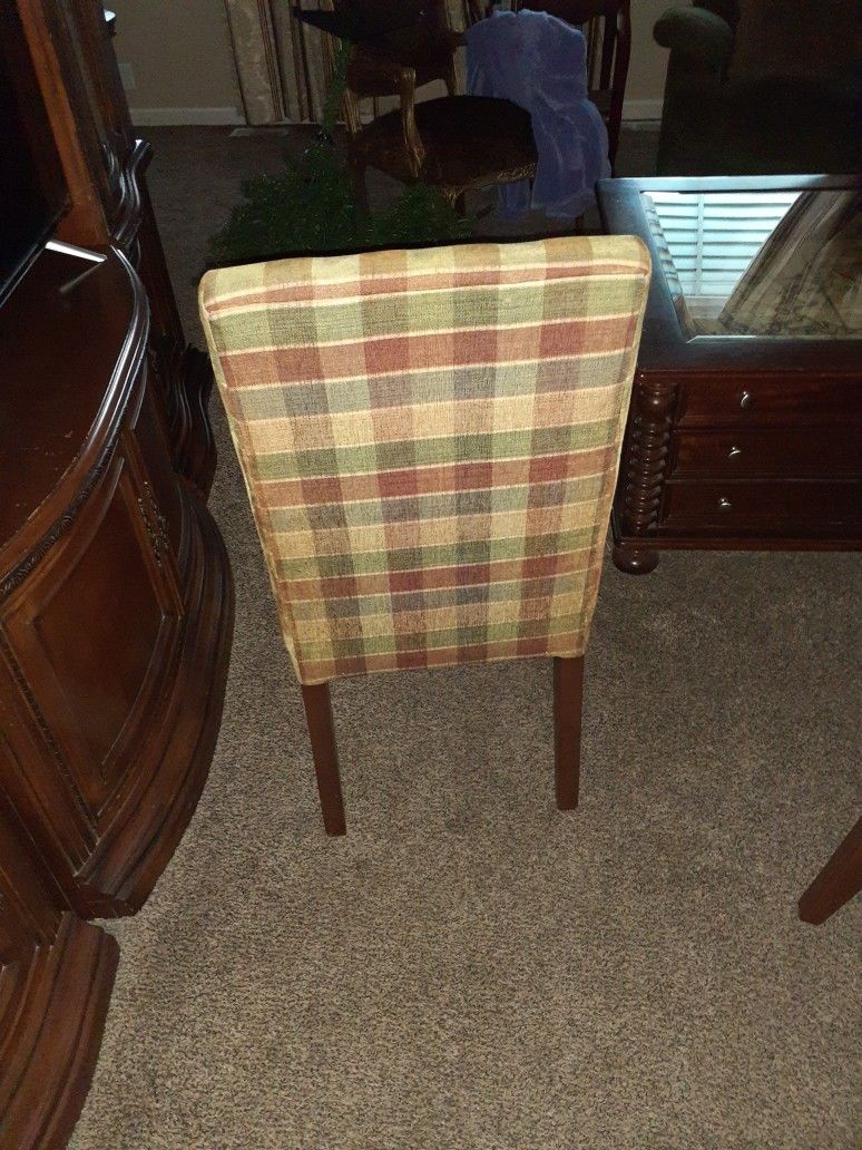 4 Dinning Chairs