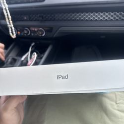 64 GB IPAD (9th GENERATION) WiFi