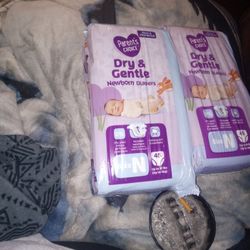 LUVS DIAPERS NEWBORN UP TO 10LBS 