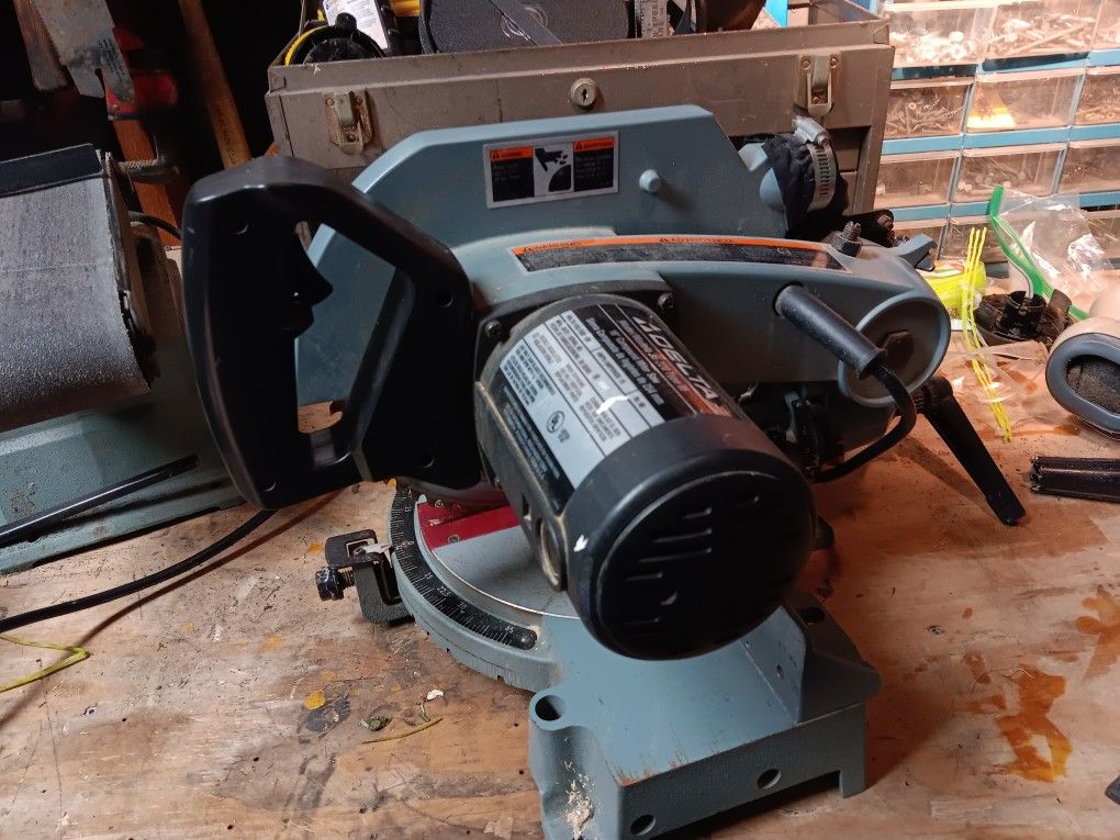 Delta Miter Saw Very Strong 