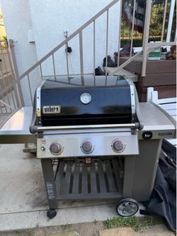 Weber G4 Grill- Sell 1PM