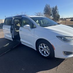 2017 CHRYSLER PASIFICA TOURING PULS 