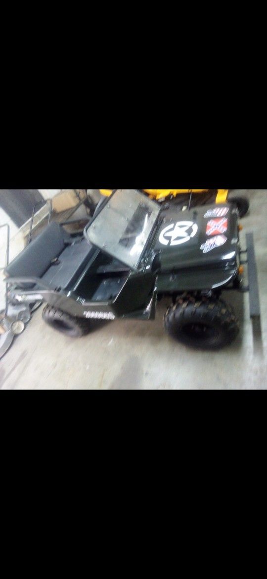 SMALL  JEEP WITH TITLE 