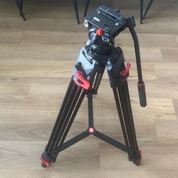 COMAN  VIDEO TRIPOD