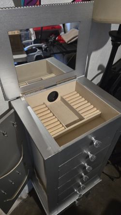 Silver jewelry box