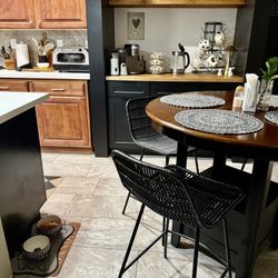 Counter Stools 