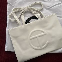 Medium Telfar Bag 