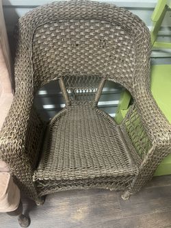 WICKER CHAIR