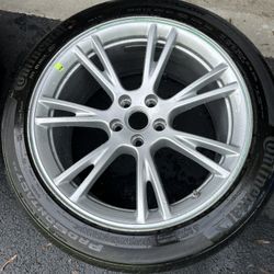 Tesla Model Y Continental Procontact  Wheel with tire - 255 /45R19 Original 2023 With TPMS