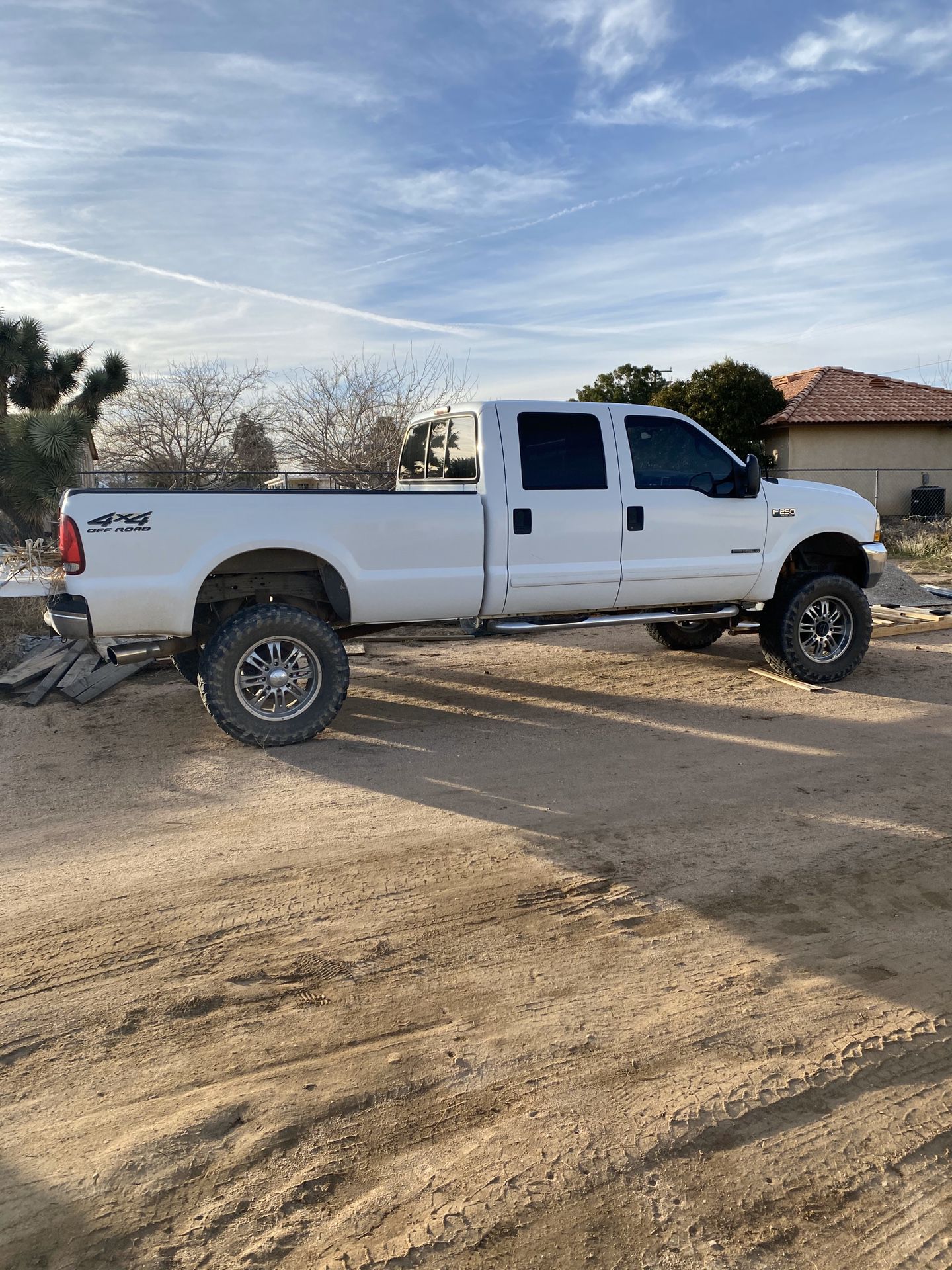 2002 Ford F250 diesel 7.3 engine crew cab long bed 180,000 miles 4 wheel drive 4x4